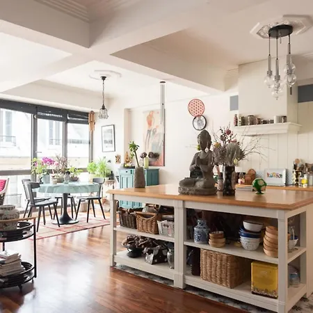Warm And Spacious In 4th باريس